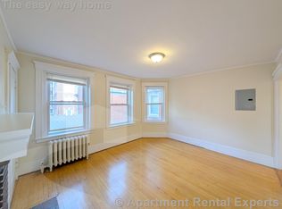 10 Craigie Cir #1, Cambridge, MA 02138