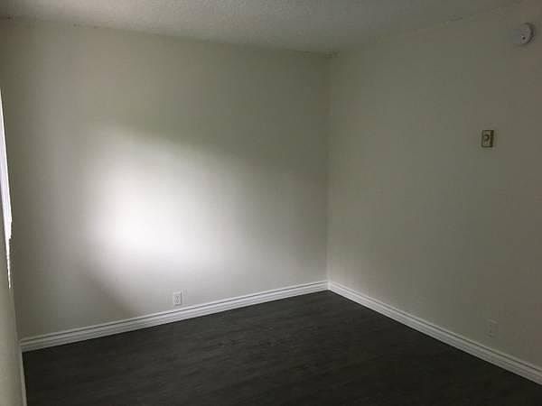 1st image of 8744 Etiwanda Ave APT 19