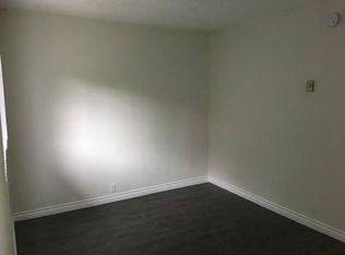 8744 Etiwanda Ave APT 19, Northridge, CA 91325