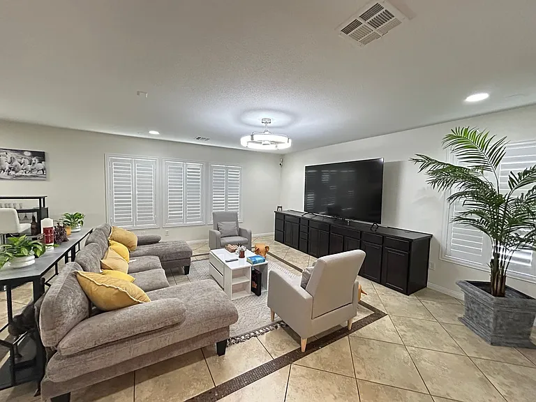 10343 Beallsville St — Photo 3
