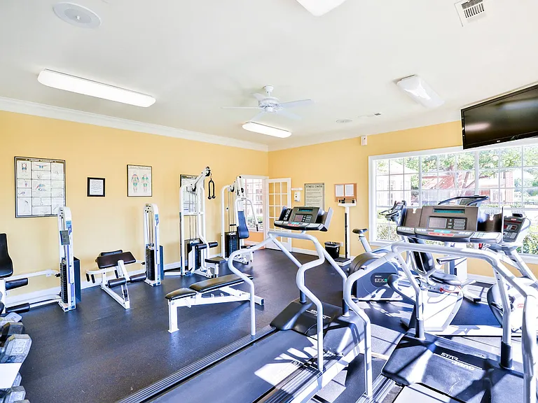 Turnberry Isle Apartment Homes — Photo 37