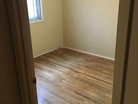 4th image of 830 McKinley Ave