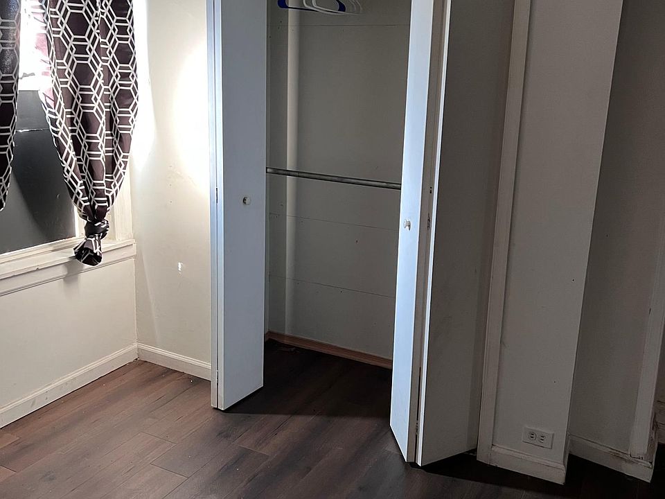 1st image of 601 E Clementine St Floor 1