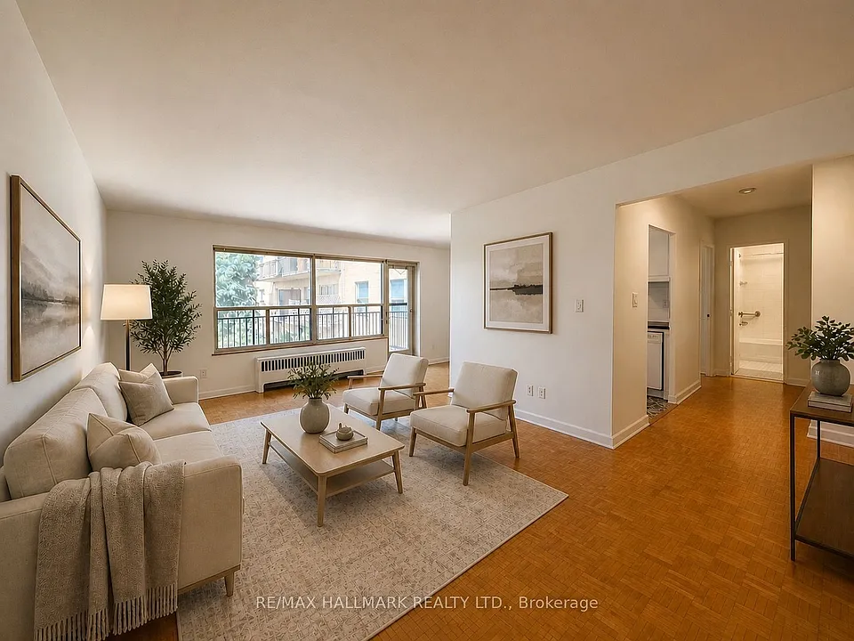 30 Upper Canada Dr #301