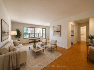30 Upper Canada Dr #301, Toronto, ON M2P 1S1