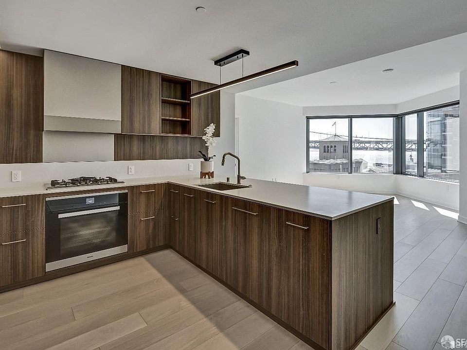 1st image of 280 Spear St #15D