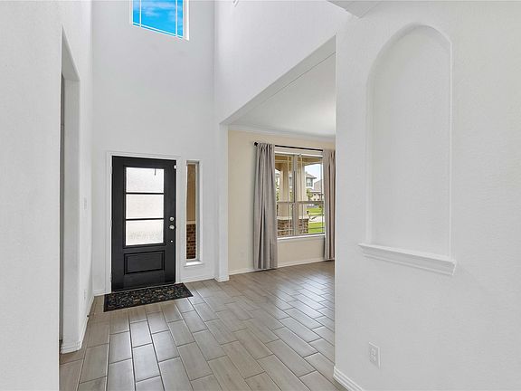 4th image of 9818 Colonial Downs Dr