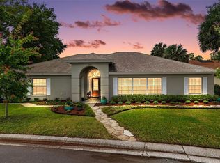 605 S Sandlake Ct, Mount Dora, FL 32757