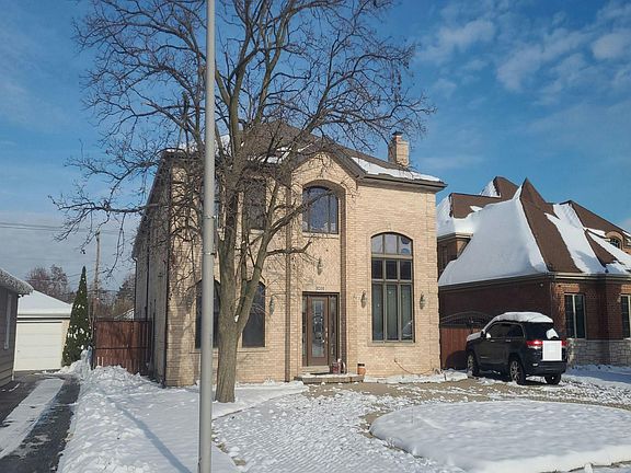 3rd image of 8356 W Winona St