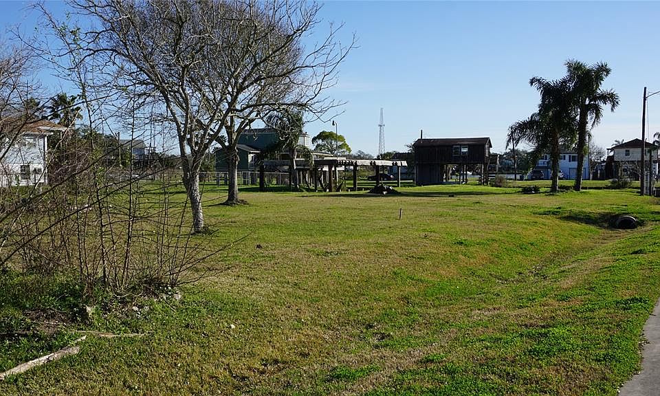 1st image of 4404 Scenic Dr