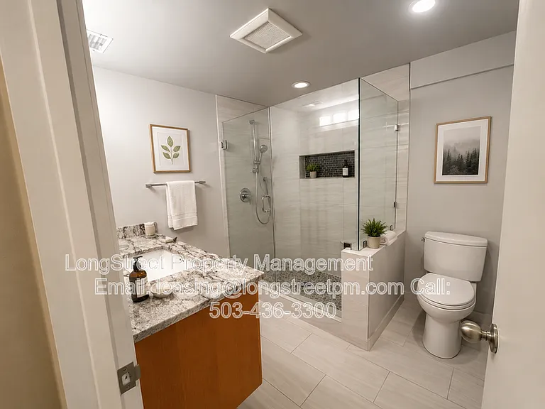 1243 SW Texas St — Photo 17