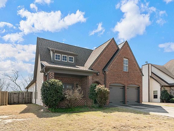 4th image of 1334 Mountain Ln