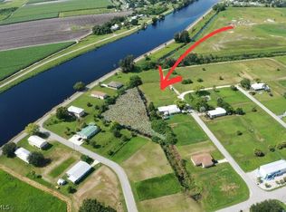 936 Meyerchick Dr, Moore Haven, FL 33471