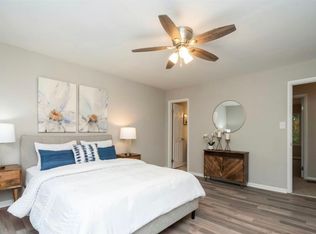 1040 Level Green Blvd, Virginia Beach, VA 23464