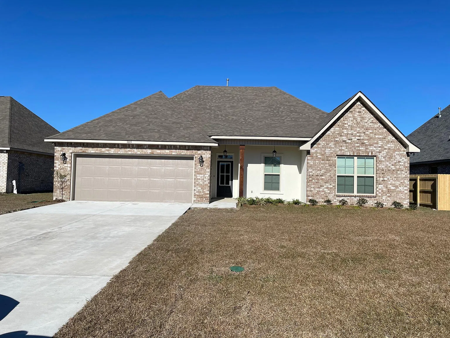 4 bed, 2204 sqft, $3,200 — Photo 1
