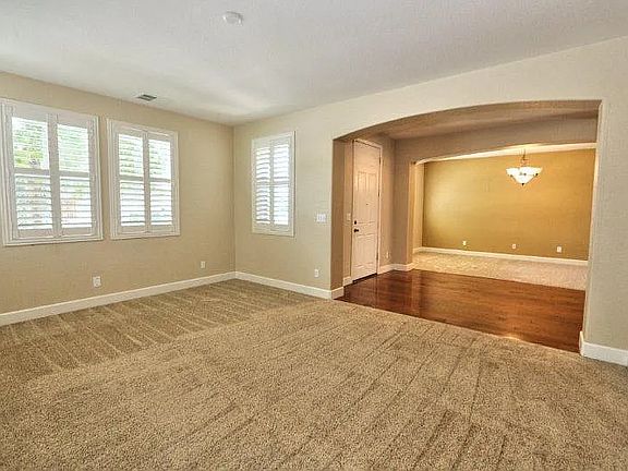 5th image of 10313 Braga Ct