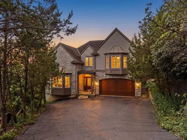 1046 Tuscany Pl, Cincinnati, OH 45226