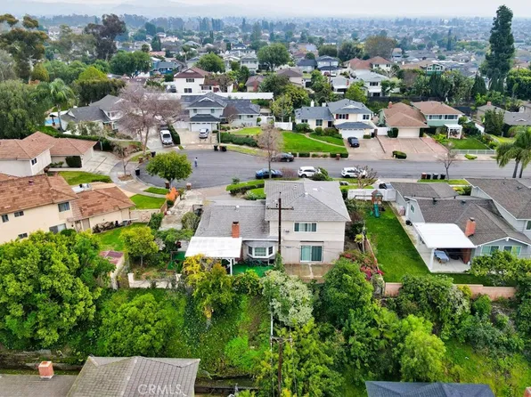 2533 Thorn Pl, Fullerton, CA 92835