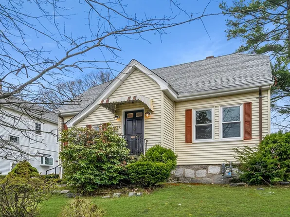 15 Tacoma St, Hyde Park, MA 02136