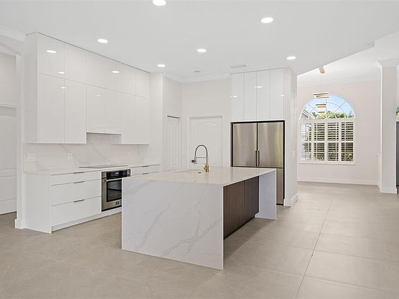 4th image of 629 Sawgrass Bridge Rd