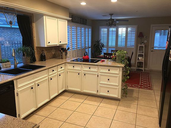 5th image of 4102 Spruce Valley Dr