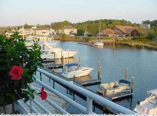 166 Harbor Watch Dr, Chesapeake, VA 23320