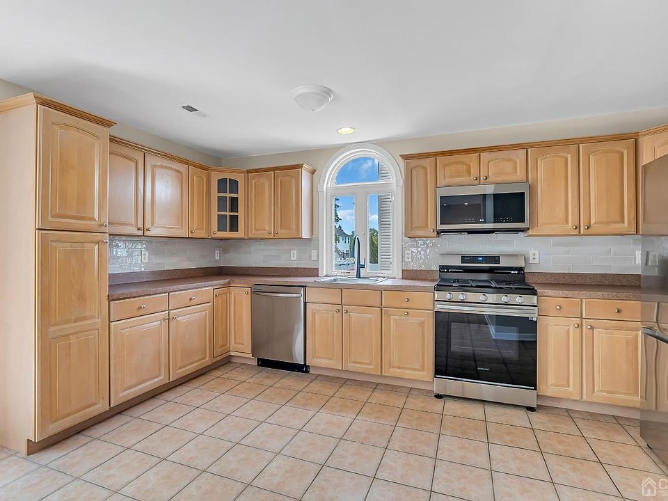 A 22nd Ave, Helmetta, NJ 08828 Zillow