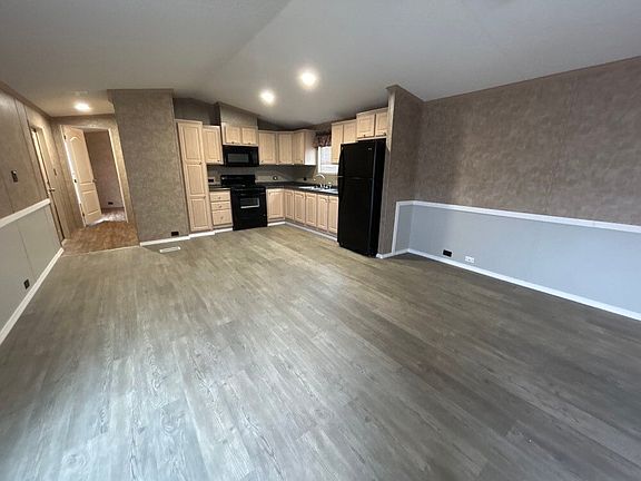 2nd image of 1817 S Chester St #56