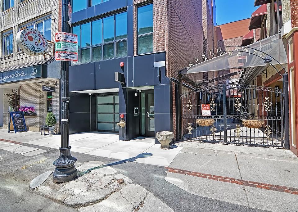 2nd image of 244 Hanover St #1