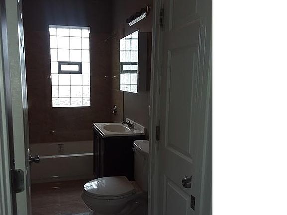 4th image of 7115 S Cornell Ave #1N