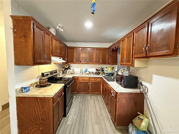 3rd image of 2606 Lissner Ave
