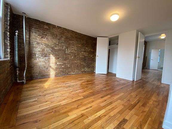 4th image of 57 Pitt St #19B