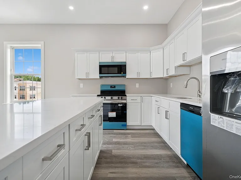 153 Greenwich Ave #201 — Photo 5