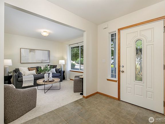 4th image of 1523 114th Avenue SE