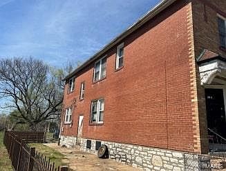 3rd image of 4319 Prairie Ave