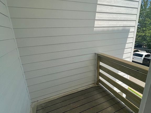 4th image of 616 W Glenn Ave #14