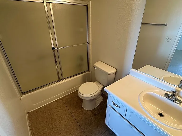 3990 E Carey Ave — Photo 6