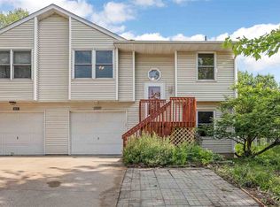 2325 10th St, Coralville, IA 52241