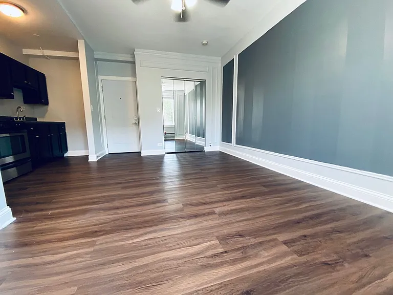 The Kenmore on Edgewater — Photo 46