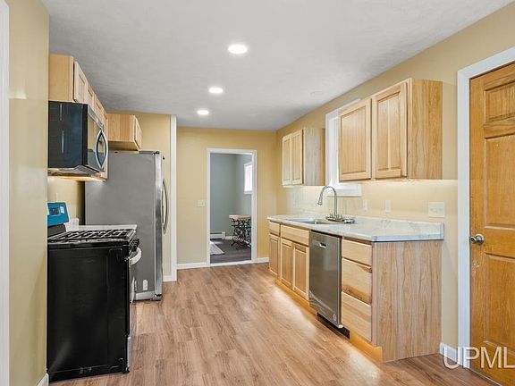 5th image of 600 S 19th St