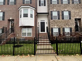 29 Catherine St, Red Bank, NJ 07701