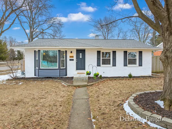 1818 Carlton Ave NE, Grand Rapids, MI 49505