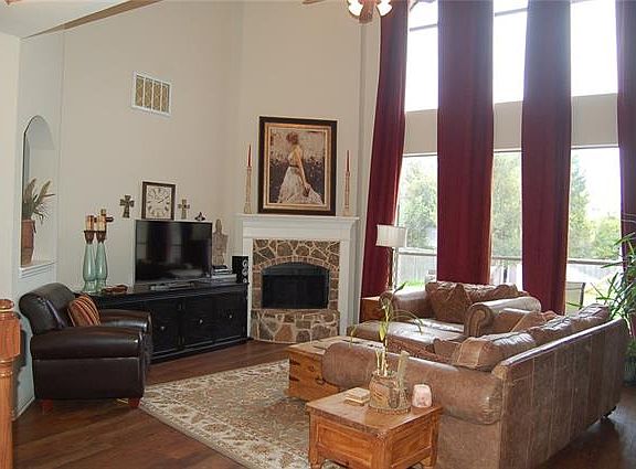 4th image of 8449 Arroyo Ln