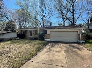 2646 Farber Dr, Saint Louis, MO 63136