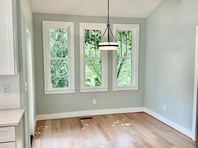 107 N Bellvue St N — Photo 10