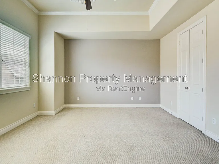 2731 Sherwin St — Photo 16
