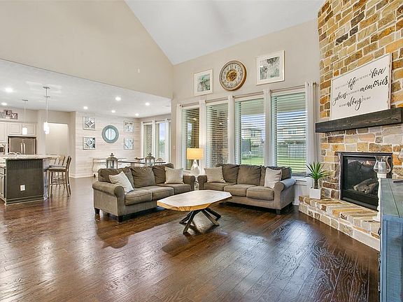 5th image of 19007 Tumlinson Dr
