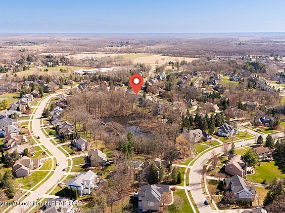 3rd image of 2002 Birch Bluff Dr