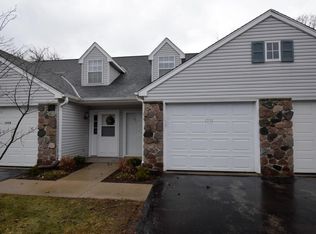 133 Lake Bluff Rd, Thiensville, WI 53092