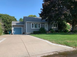 819 6th St SW, Waseca, MN 56093